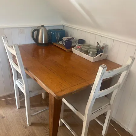 4 Lisle Court Cottages-2
